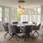 Grote 8-persoons ronde eettafel