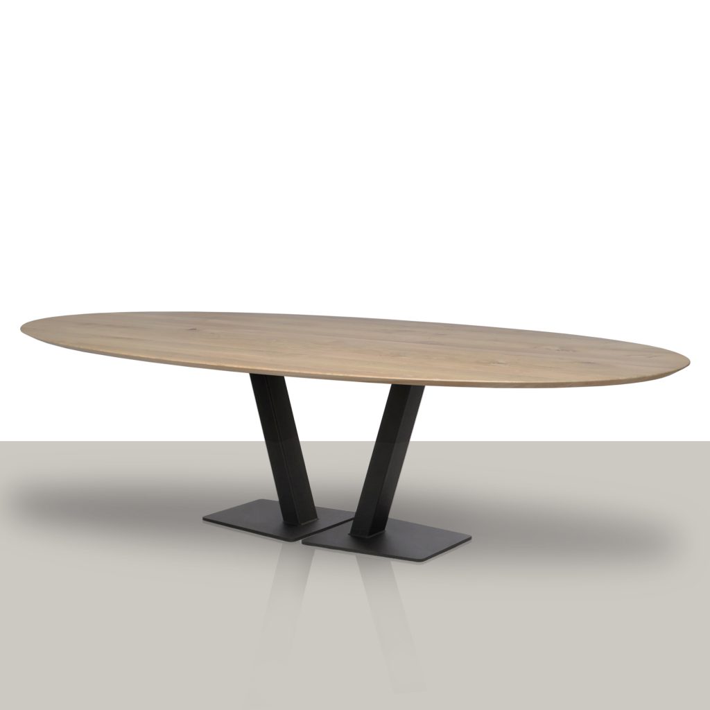 Ovale - met metalen onderstel Tafel