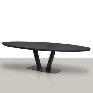 Ovale eettafel met open metalen V onderstel en zwart eikenhout tafelblad.