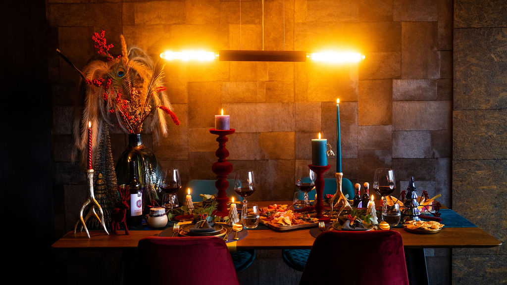 ingedekte kersttafel Van Tafel