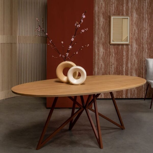 Ovale-eettafel-met-terra-gecoat-onderstel
