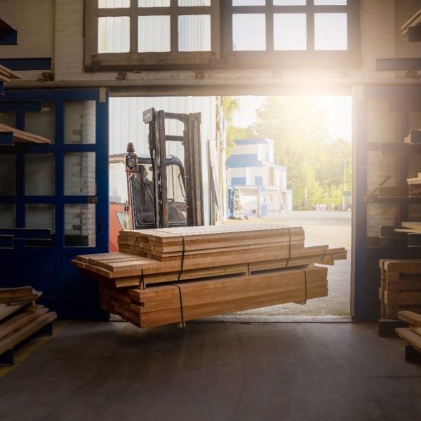 Vervoeren-eikenhouten-planken-Van-Tafel