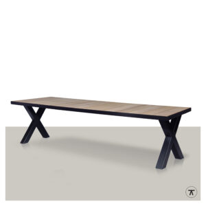 iroko houten tuintafel FUN met metalen kruispoot