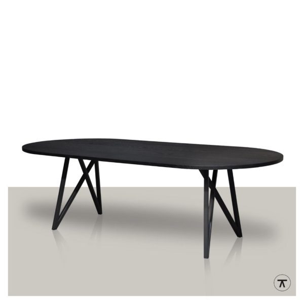 Hightech-plat-Ovale-eettafel-met-gekruisd-metalen-onderstel-zwart