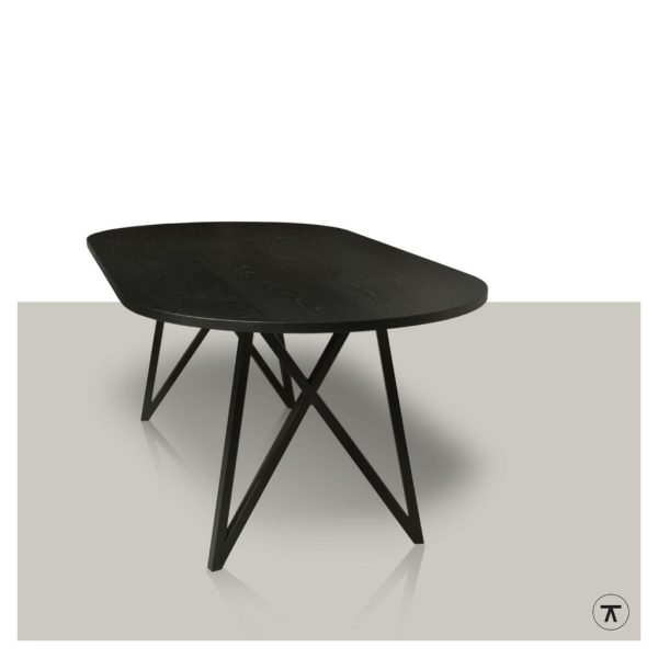 Hightech-plat-Ovale-eettafel-met-gekruisd-metalen-onderstel-zwart-vooraanzicht