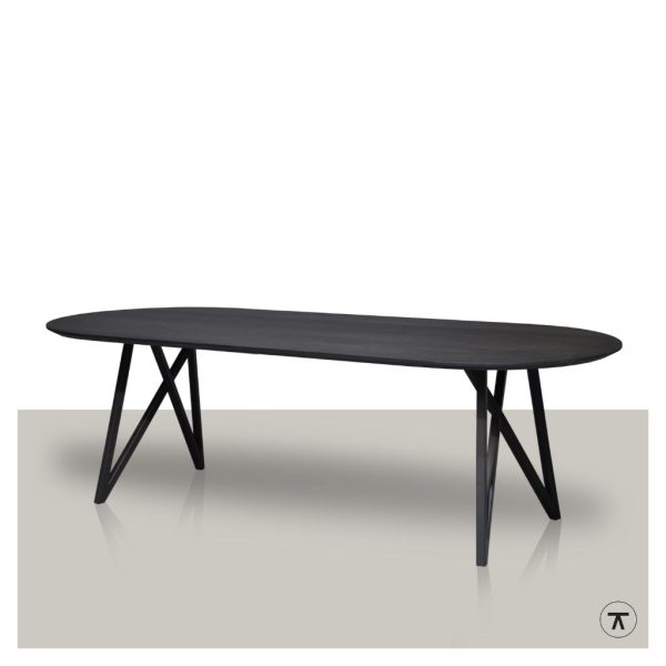 Hightech-plat-Ovale-eettafel-verjongd-met-gekruisd-metalen-onderstel-zwart