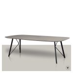 Surprise-Deens-ovale-eiken-eettafel-met-metalen-onderstel-met-draadelementen