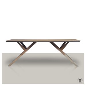 Triangle-rechthoekige-eikenhouten-eettafel-met-triangle-houten-onderstel