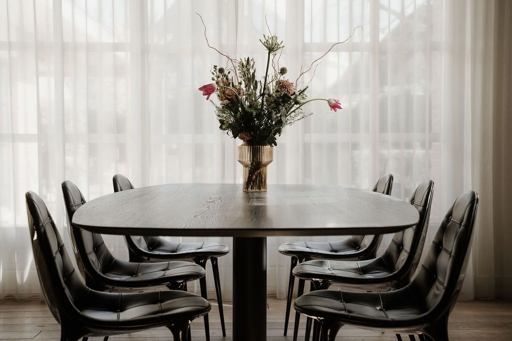 design eettafel van eikenhout