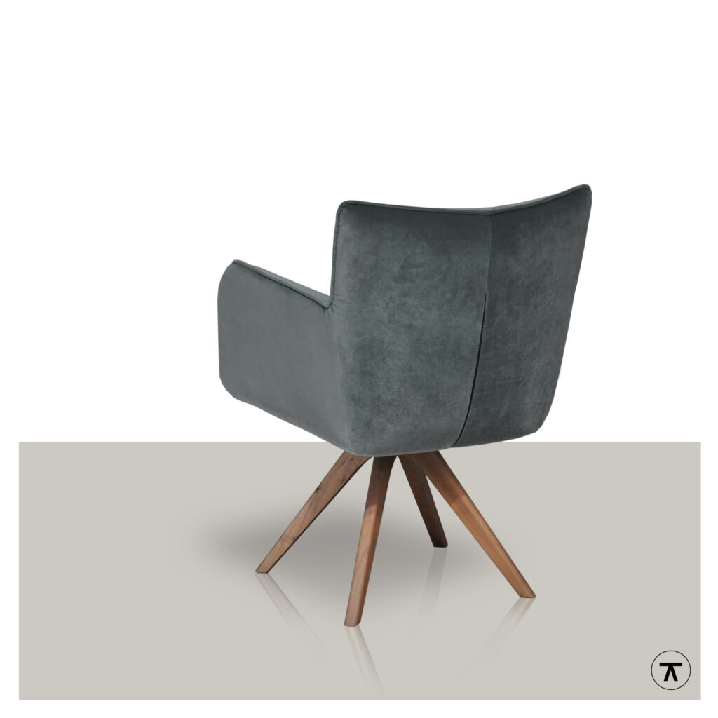 Achterkant eetkamerstoel Leonie in blauw/groen met houten poot
