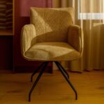 Stoel Max in een warme lichte tint