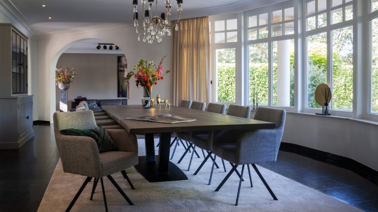 Maatwerk boomstamtafels