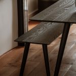 Eetkamerbankje van massief geborsteld eiken