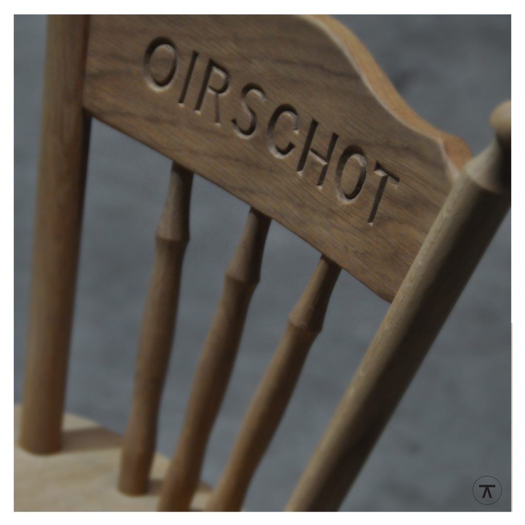 Oirschotse kinderstoel met gravering