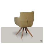 Achterkant van eetkamerstoel Zit in gele kleur met houten kruispoot