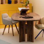 Onderstel Pasha noten hout tafel VT wonen beurs Nederland