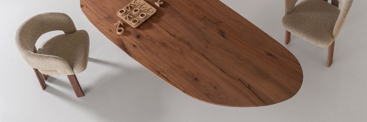 Organische eettafel bovenaanzicht sfeer