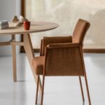 Zijaanzicht van eetkamerstoel Volant