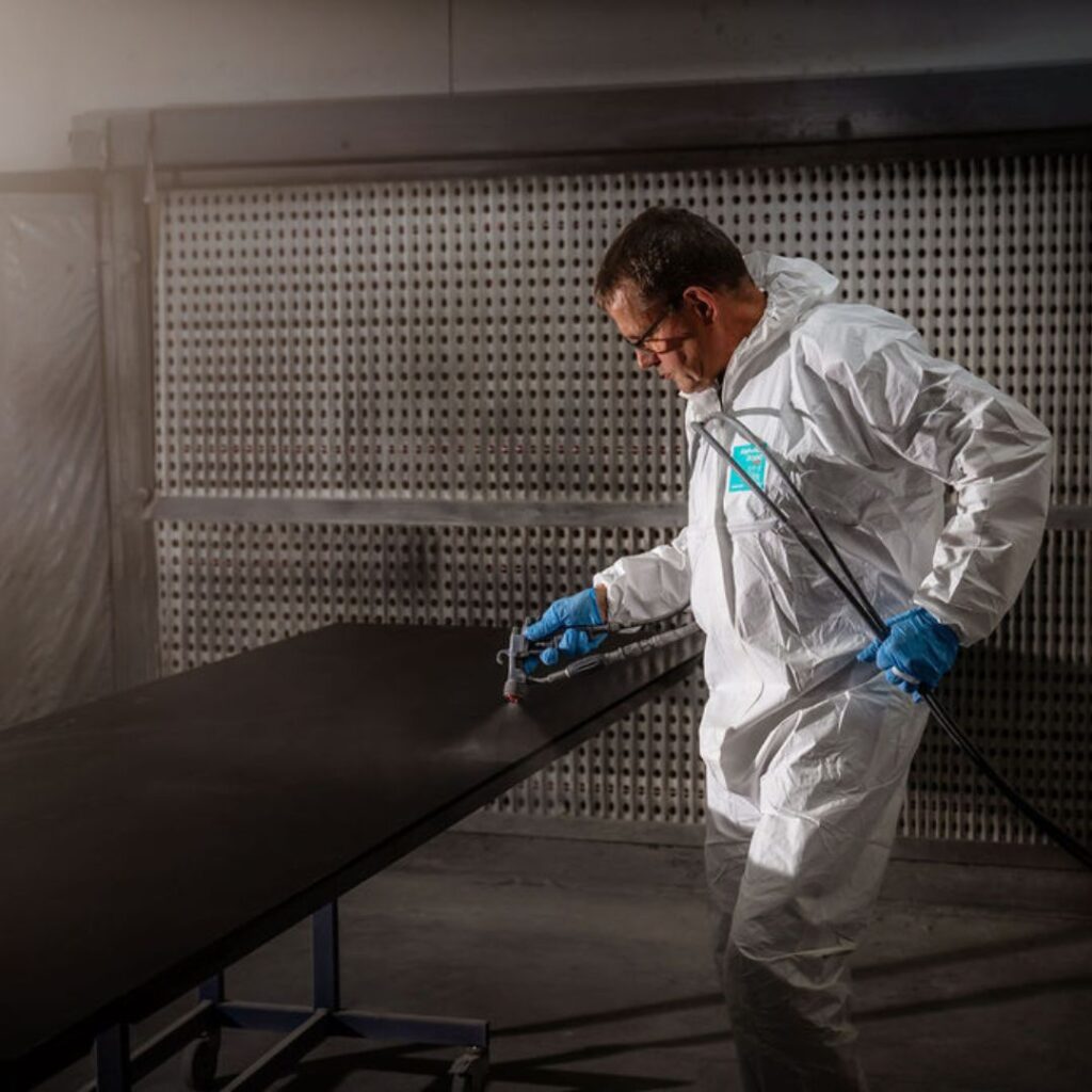 Meubelspuiter Frank Van Tafel