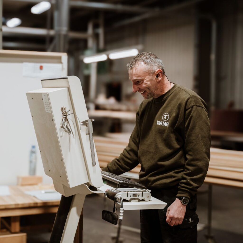 CNC frezer Raoul Van Tafel