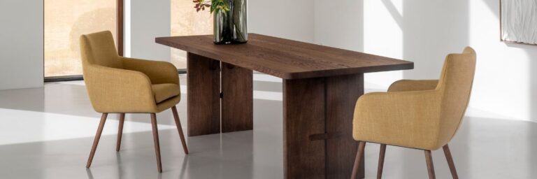 Rechthoekige eettafel Bourbon met massief houten rechthoekige poten